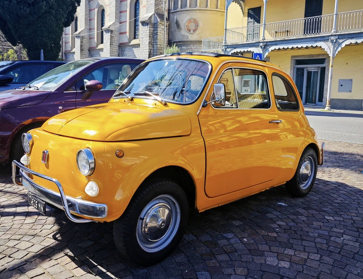 Fiat 500 in Como Italy Bucket List